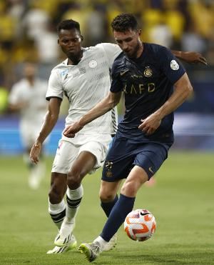 罗马诺：毕巴为拉波尔特送上首份口头报价，正积极推进这笔交易