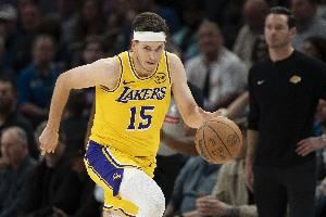 场均32+5+9!雷迪克:里夫斯是一名全明星级别的球员