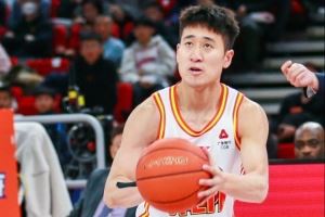 姜伟泽：脚伤5个月 第一次复出比赛 有种重生的感觉 回来就是好的