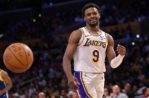 布朗尼:我的体能状况比上赛季好了很多 专注于全力以赴打球